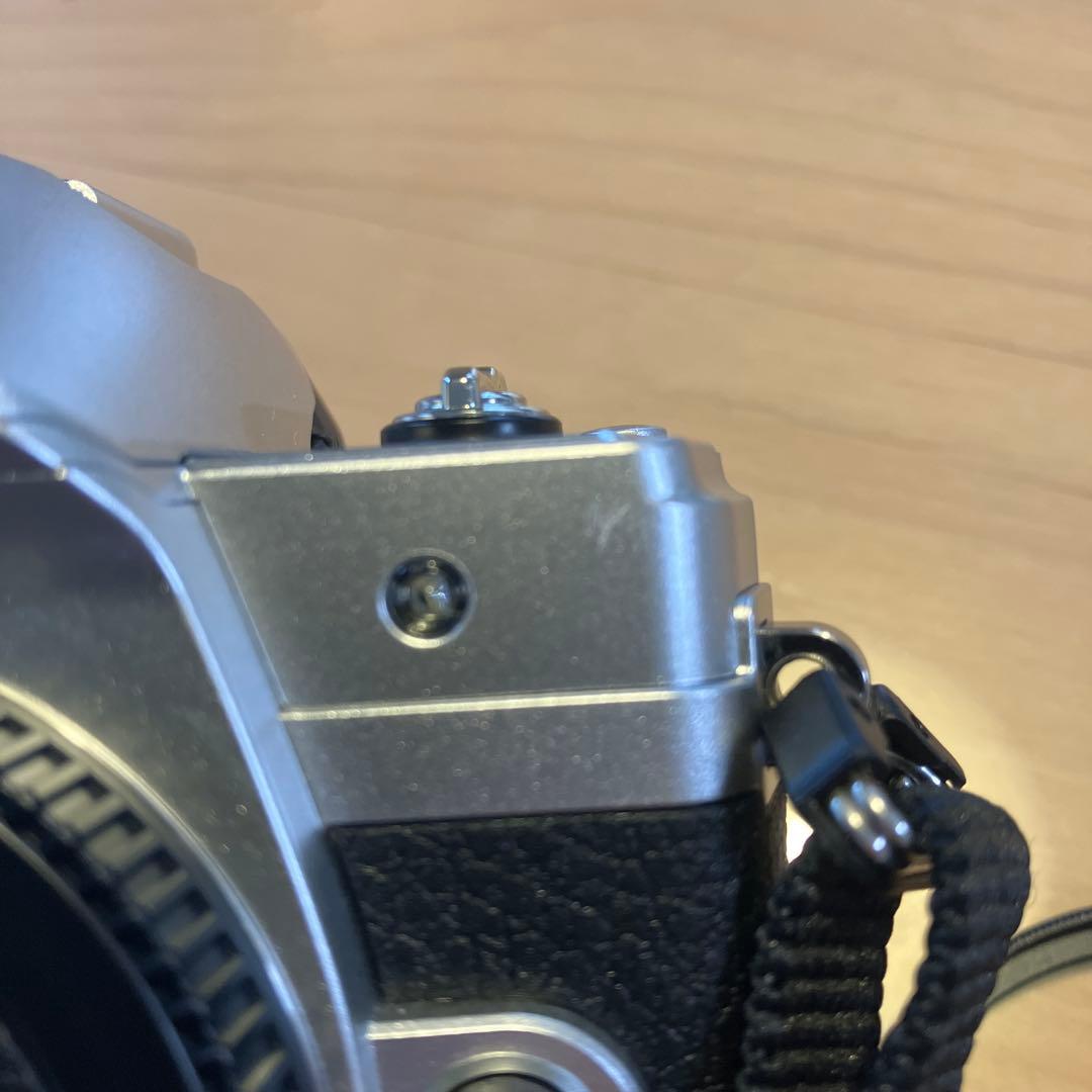 オリンパスOM-D E-M10 Mark Ⅳ シルバー　ダブルズームキット