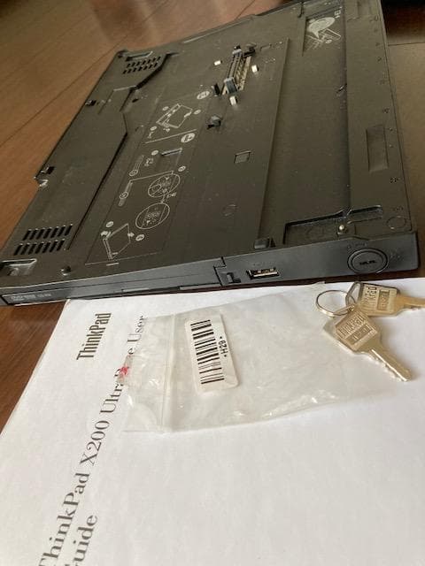 ジャンク扱い　Lenovo ThinkPad X200T＆ウルトラベース付き
