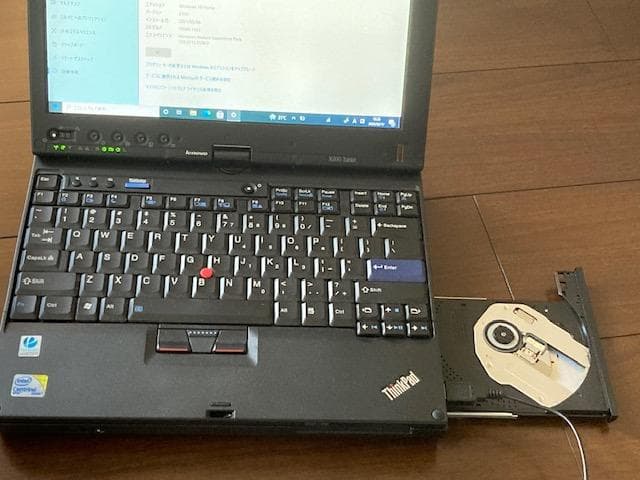 ジャンク扱い　Lenovo ThinkPad X200T＆ウルトラベース付き