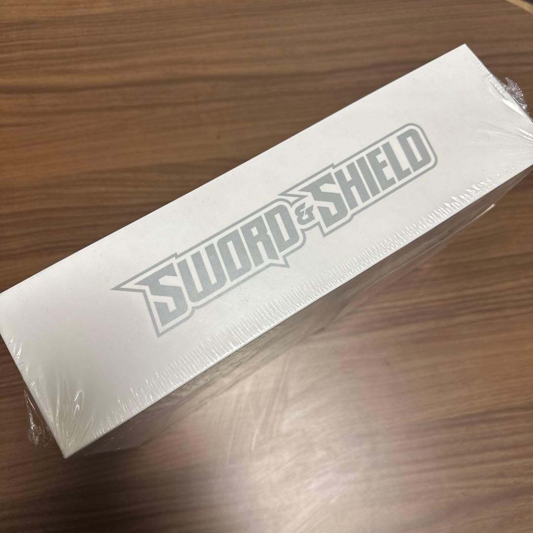 リザードン ウルトラプレミアムコレクション SWORD & SHIELD