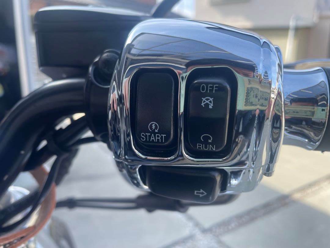 XL1200Sハーレーダビッドソン用　スイッチ回りカバー　計3点