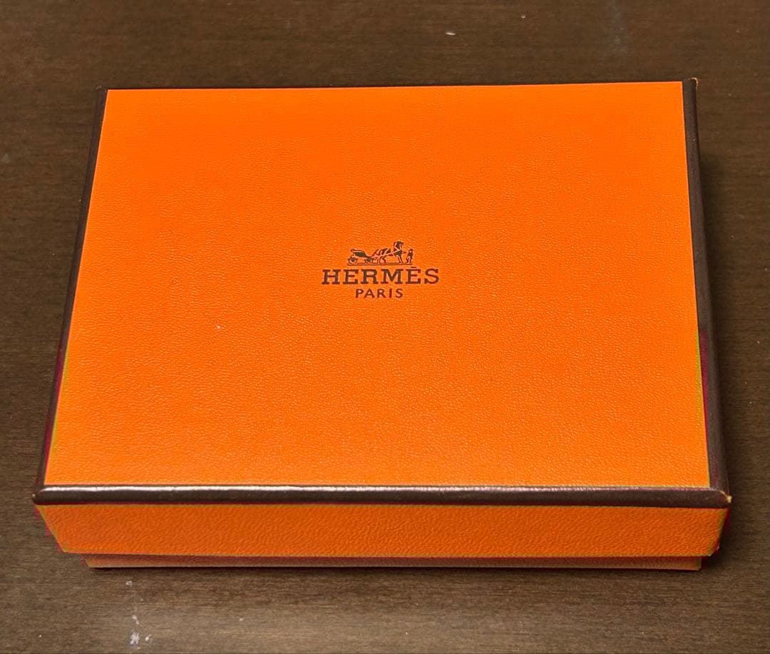 美品 エルメス べアン カードケース HERMES エトゥープ シルバー金具