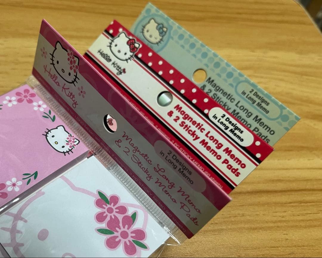 0224J 海外サンリオ　ハローキティ 付箋　3冊