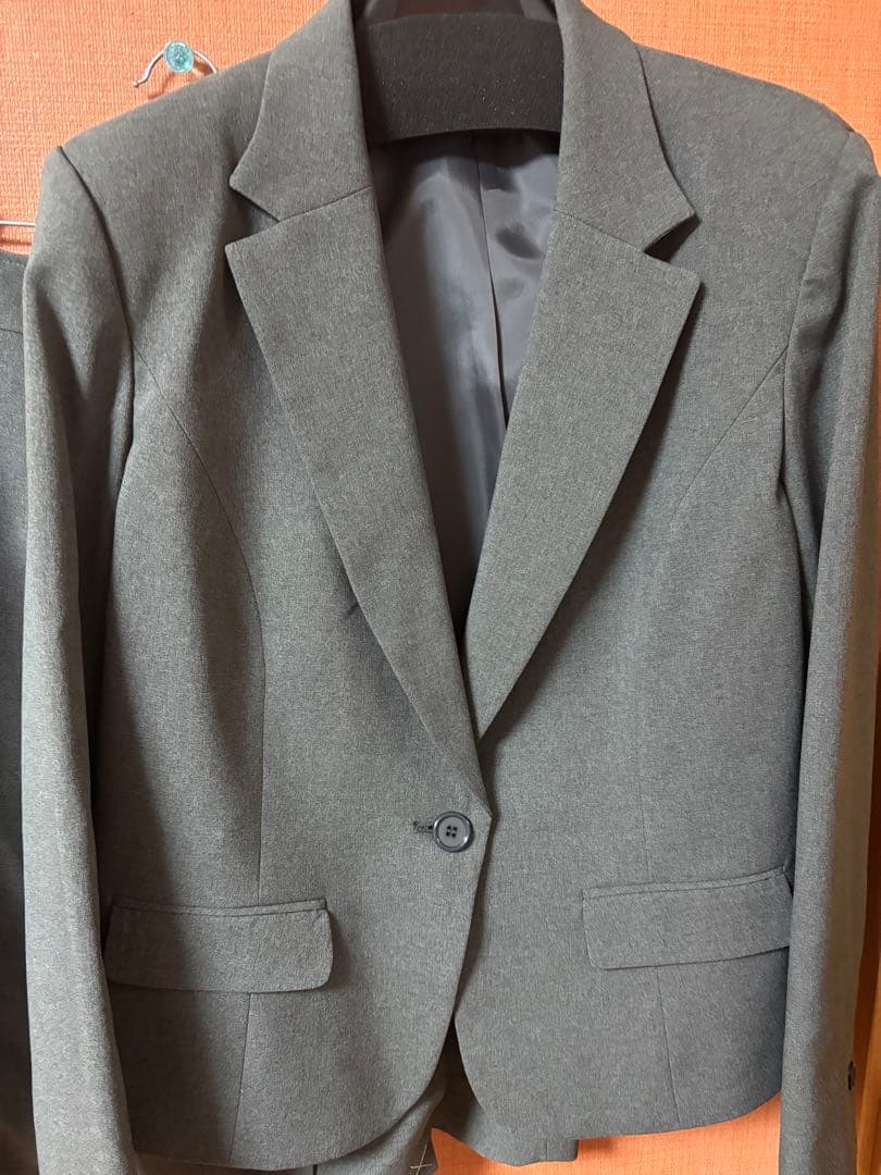 レディーススーツ未使用23号