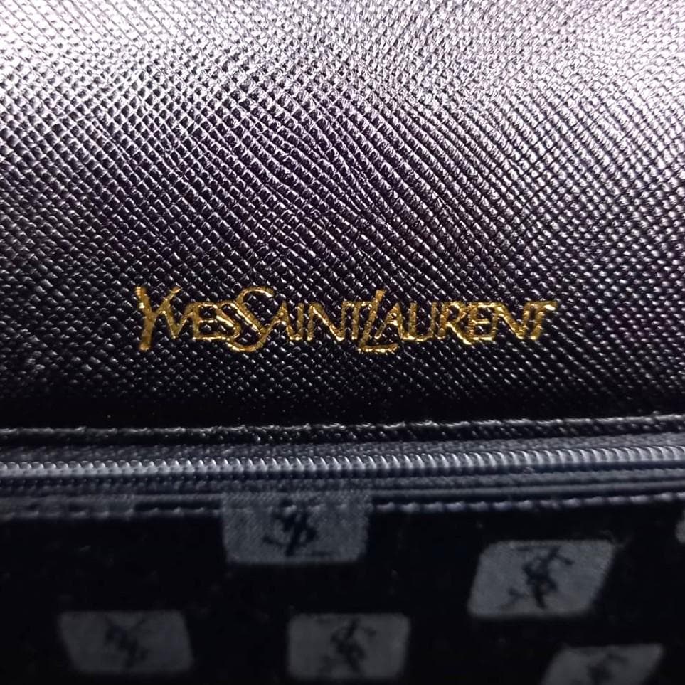 ✨良品✨ イヴサンローラン セカンドバッグ クラッチバッグ YSLロゴ 本革 黒