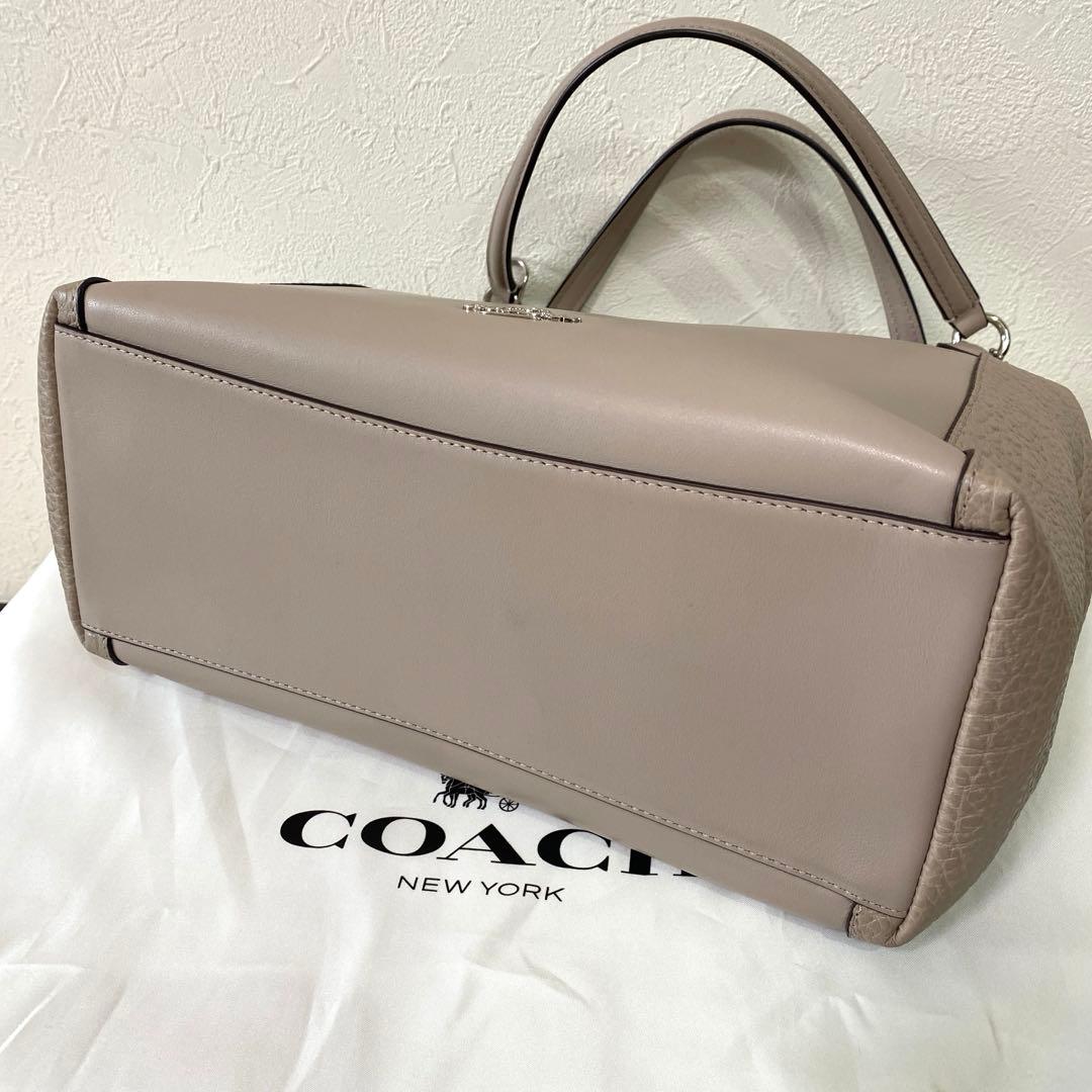 未使用品　COACH コーチ　2way ハンドバッグ　ショルダーバッグ