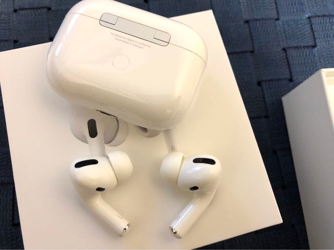 ヘッドホン AirPods pro APPLE MWP22J/A WHITE
