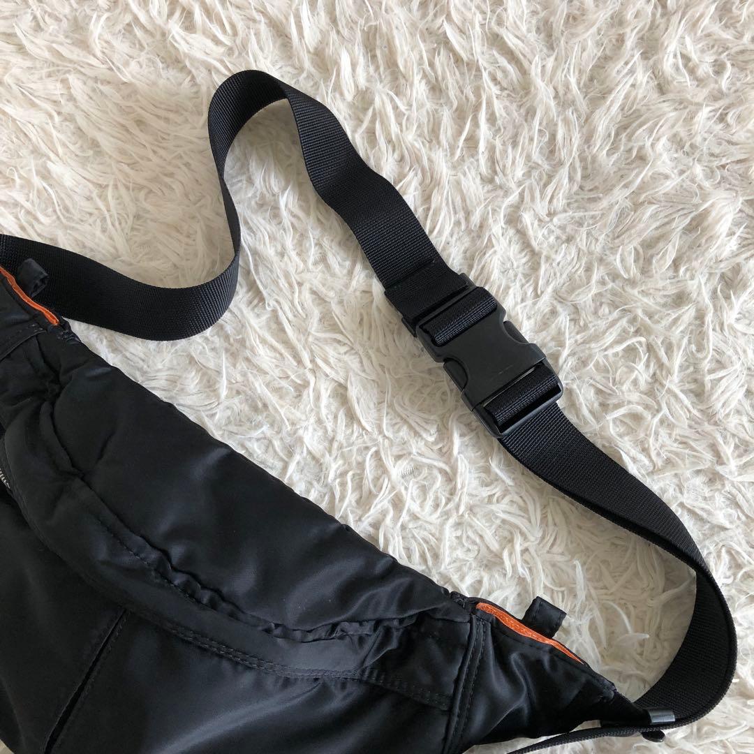 【ほぼ未使用 現行】ポーター　吉田カバン　ボディバッグ　黒　タンカー