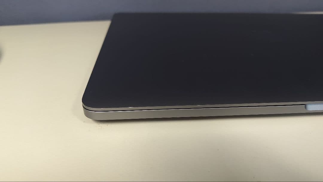 MacBookPro 13インチ 2020 Core i7/32GB/1TB