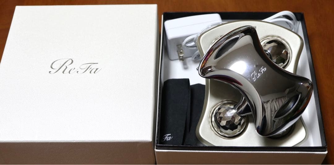 【温機付き！正規品】リファ　72600円60%　フォーカラット フェイス　ボディ