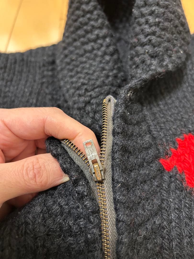 ヴィンテージカウチンセーター　年代不明ブラック馬柄　LIGHTNING zip