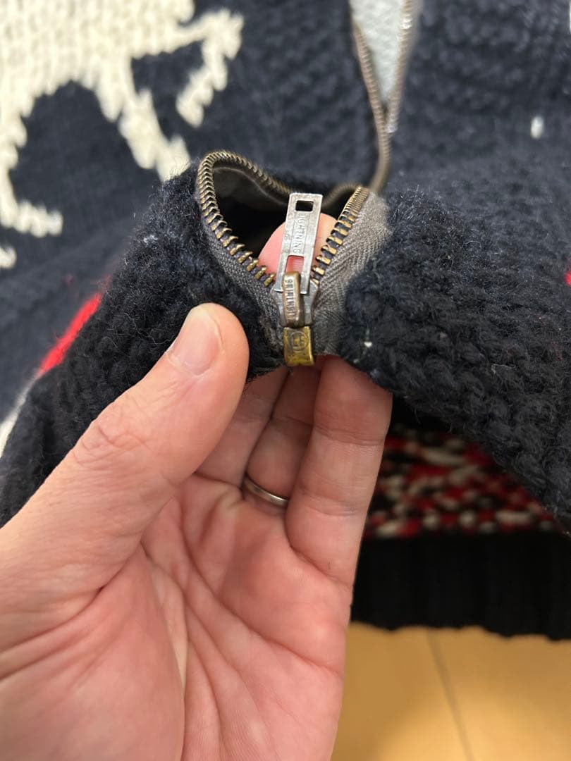 ヴィンテージカウチンセーター　年代不明ブラック馬柄　LIGHTNING zip