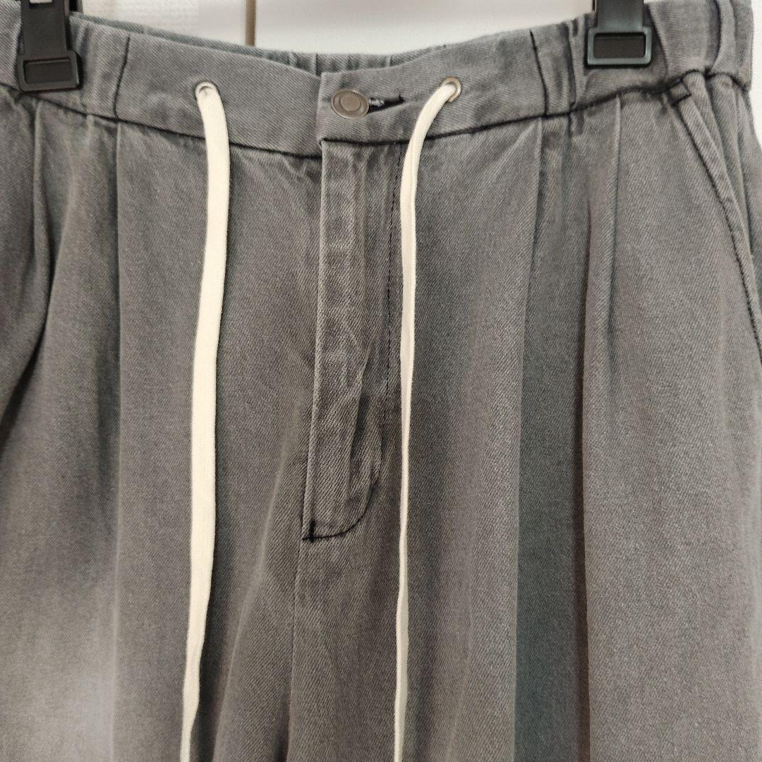 2タックデニムイージーパンツ　グレー38