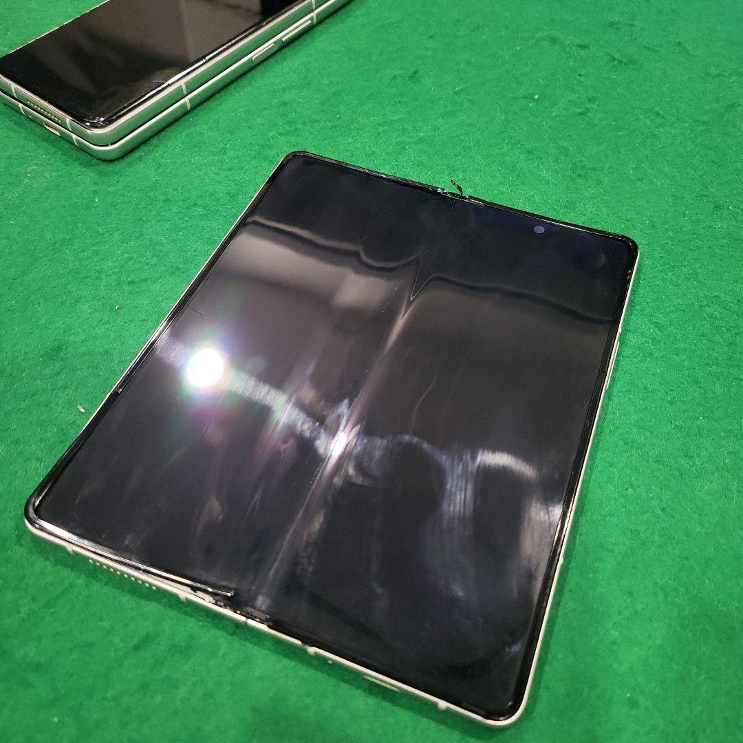 Samsung Galaxy Z Fold 3 シルバー 本体　ジャンク