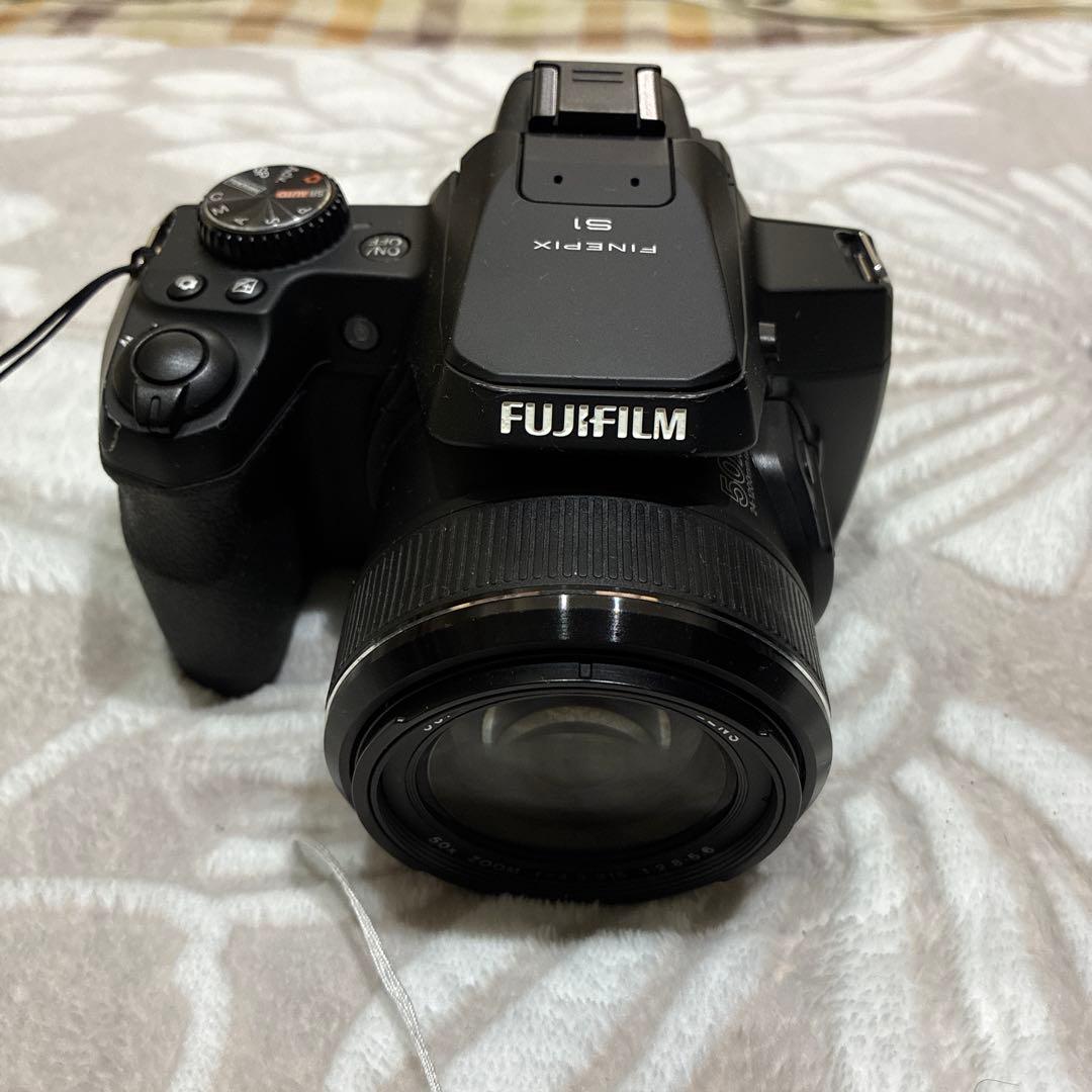 美品　50倍ズーム　FUJIFILM FinePix（ファインピックス） S1