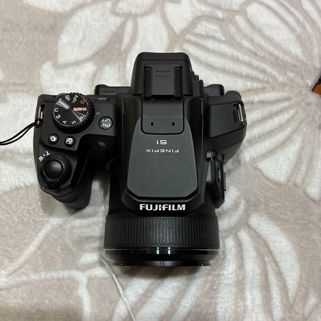 美品　50倍ズーム　FUJIFILM FinePix（ファインピックス） S1