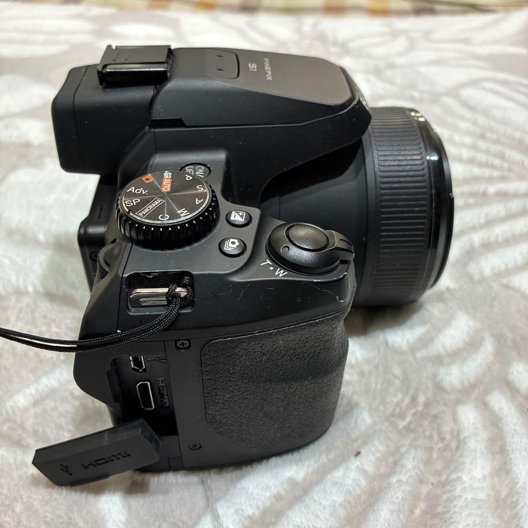 美品　50倍ズーム　FUJIFILM FinePix（ファインピックス） S1