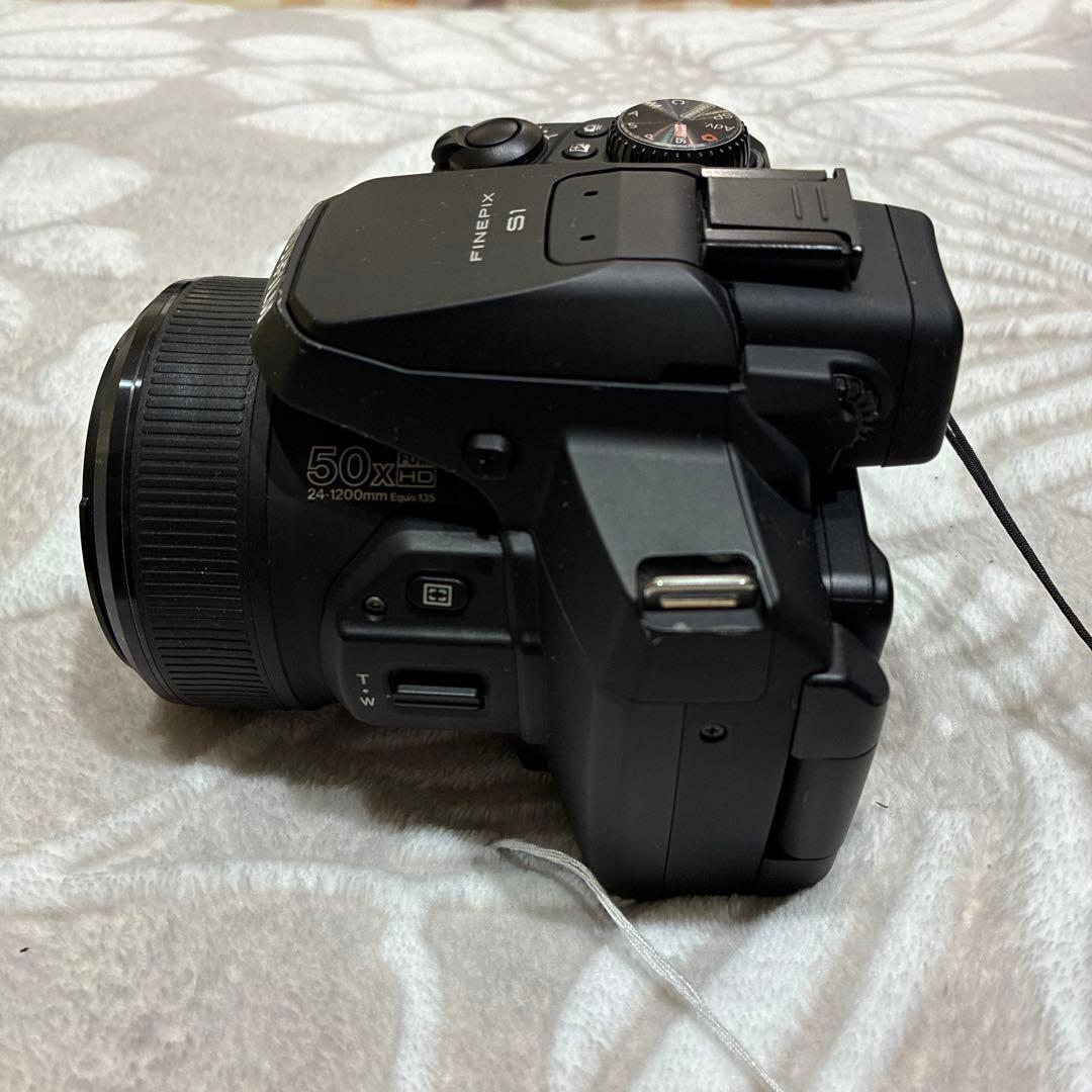 美品　50倍ズーム　FUJIFILM FinePix（ファインピックス） S1