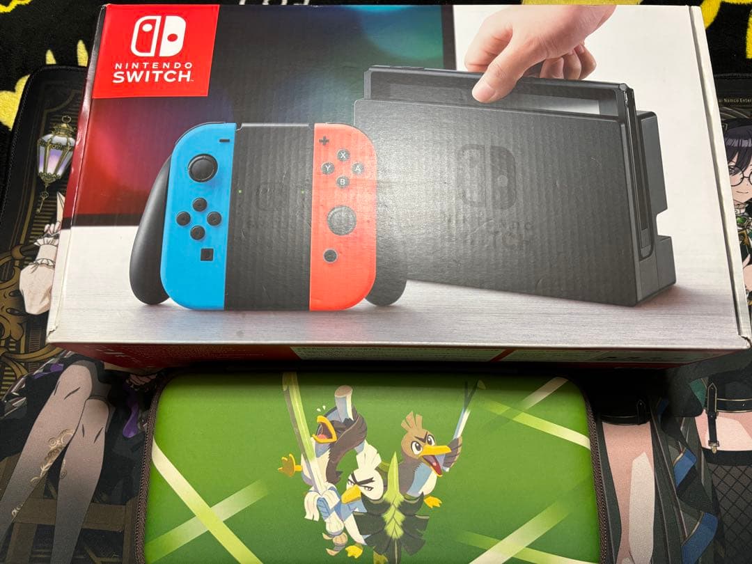 ニンテンドースイッチ本体+256GBSDカード+ハードポーチ