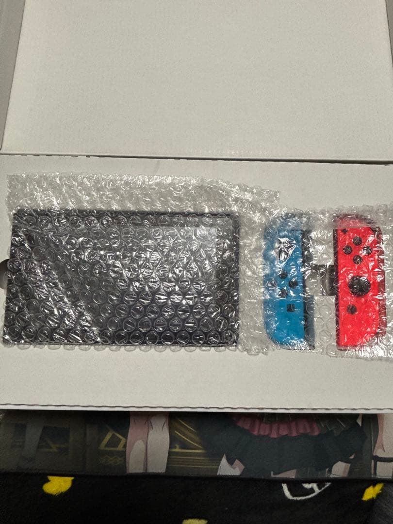 ニンテンドースイッチ本体+256GBSDカード+ハードポーチ