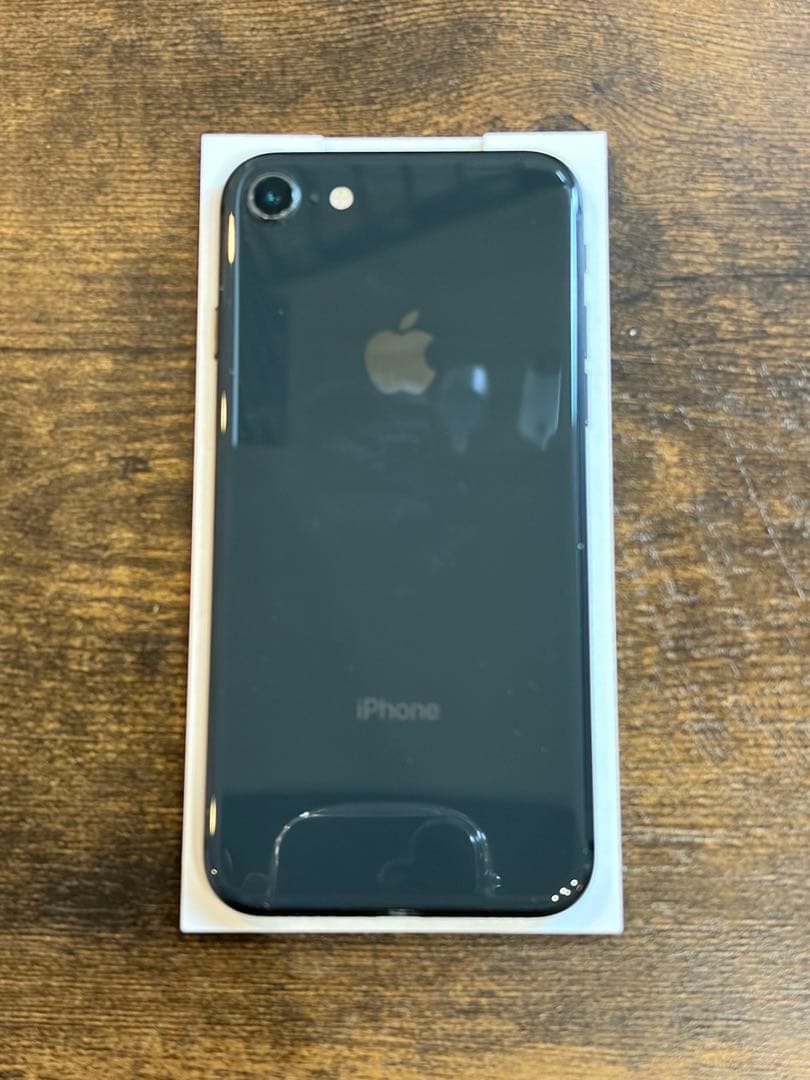 Apple iPhone 8 スペースグレイ 本体のみ SIMロック解除