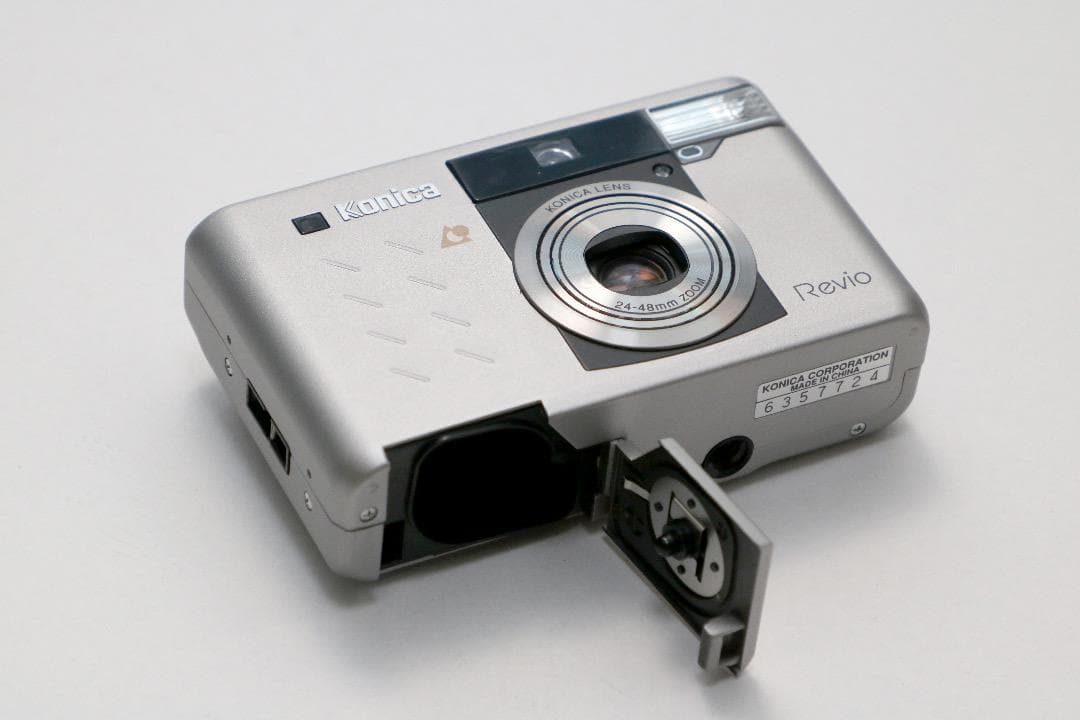 コニカ　APSカメラRevio　フイルムカメラ入門に最適！（新品）