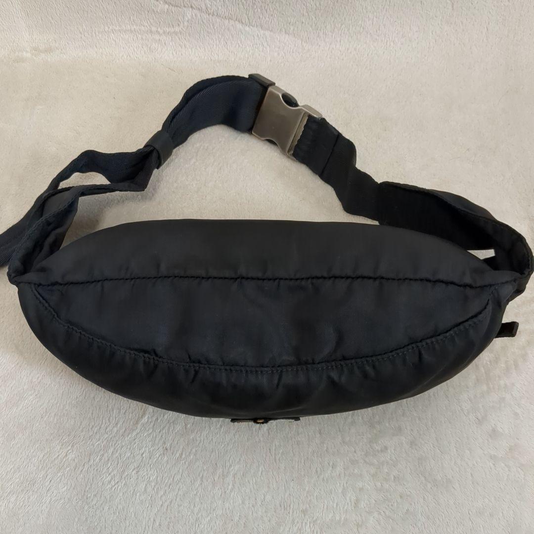 PRADA ボディバッグ ブラック テスートナイロン 三角ロゴ ウエストポーチ