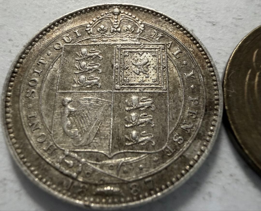 イ*レ様 1877年英国ジュベリーヘッドヴィクトリア女王 シリング銀貨
