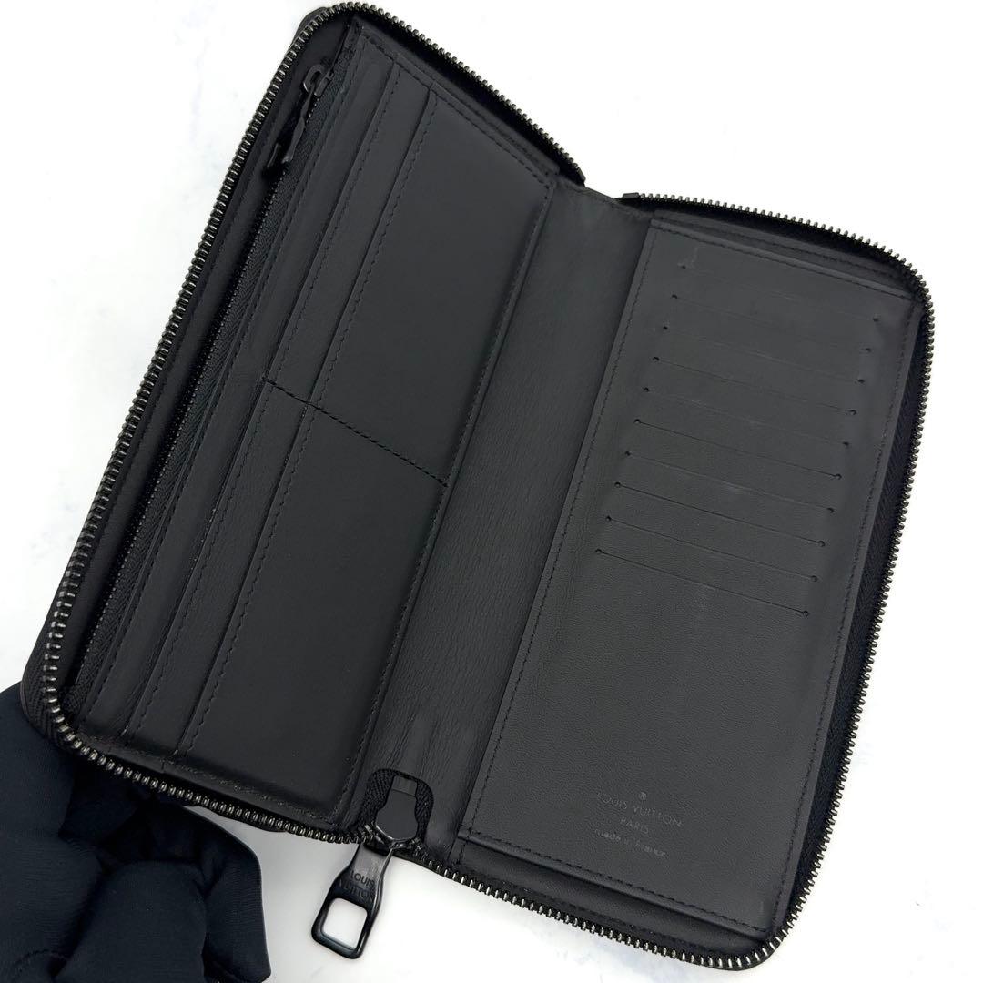 【新品級】ルイヴィトン モノグラム アンプラント トリヨン ヴェルティカル 黒