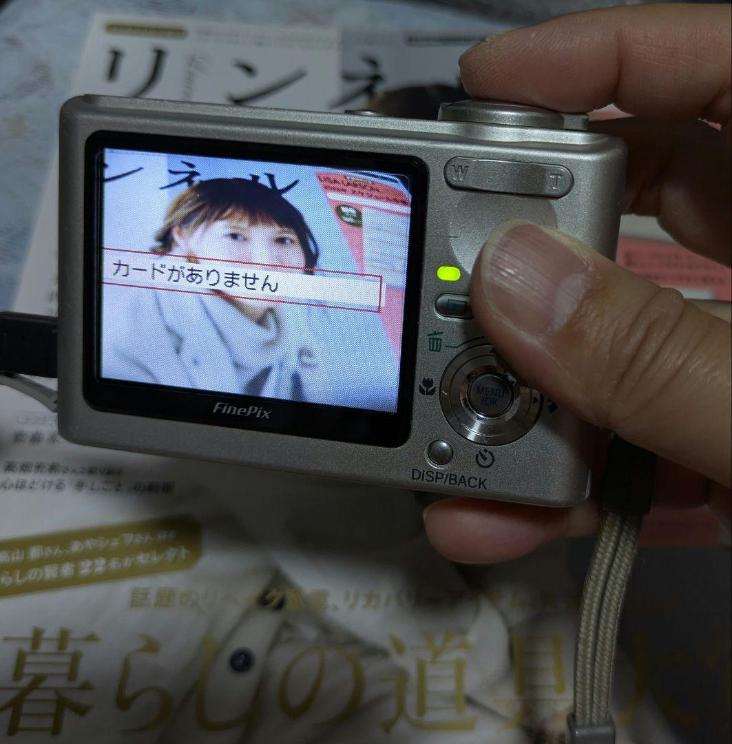 コンパクトデジタルカメラ　FUJIFILM Finepix F10 中古品