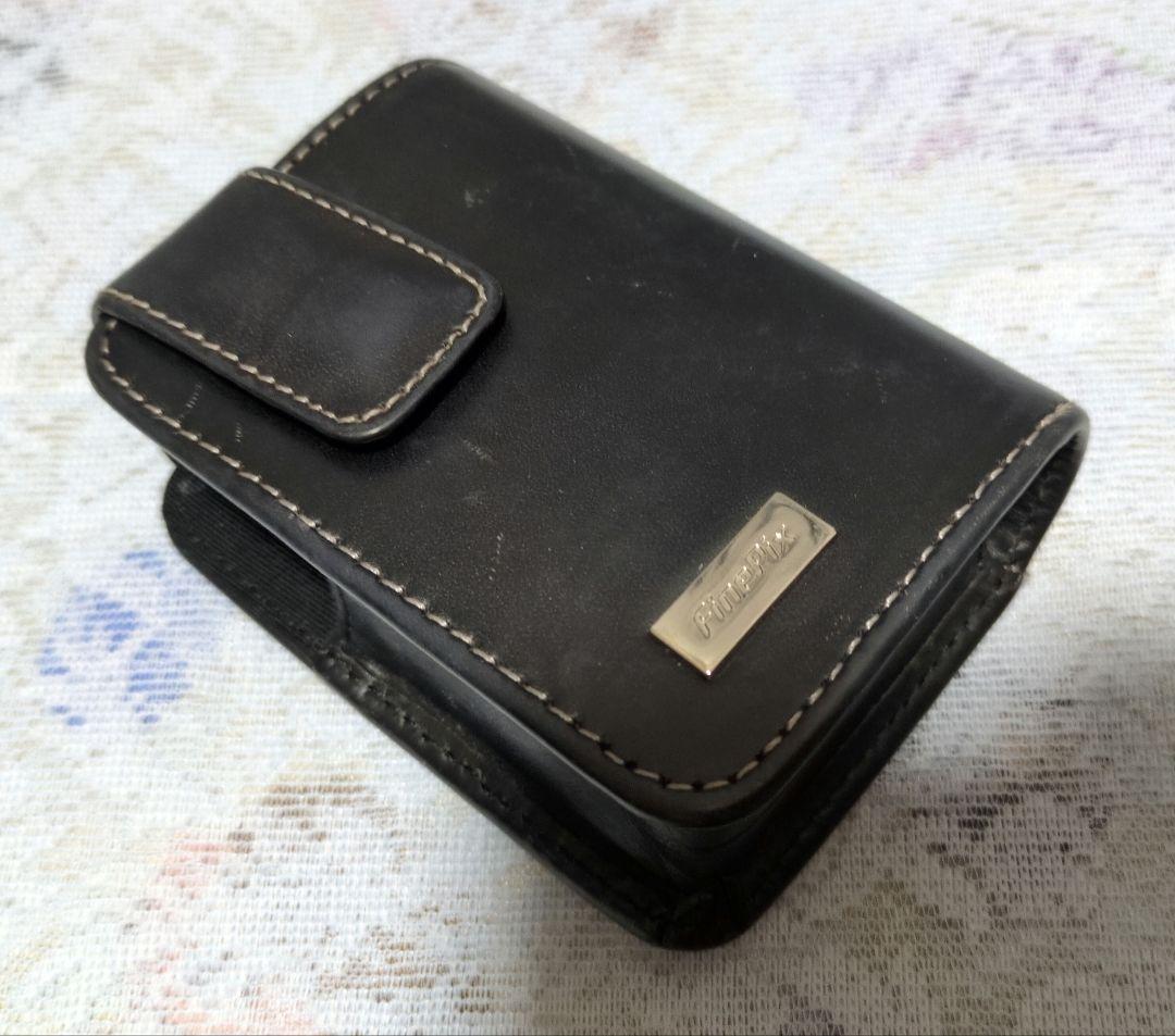 コンパクトデジタルカメラ　FUJIFILM Finepix F10 中古品