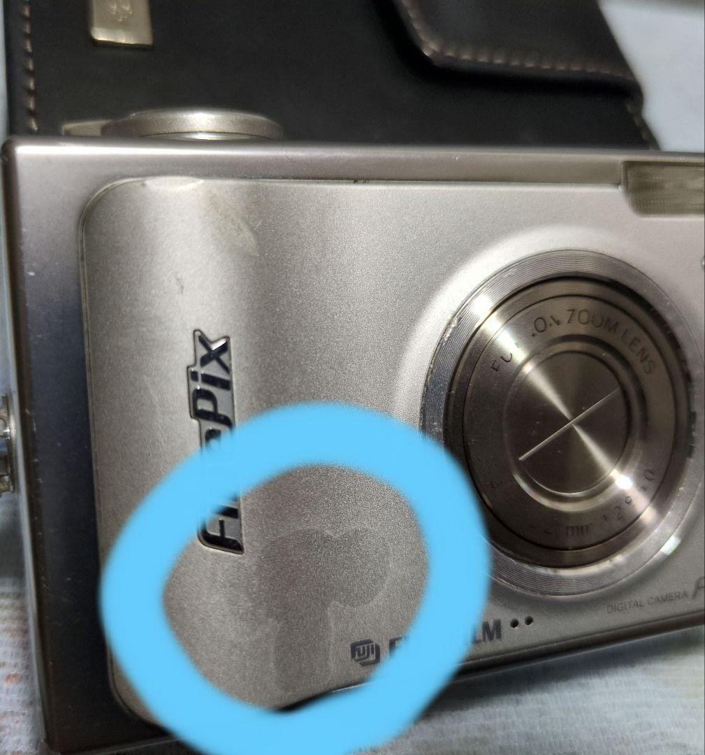 コンパクトデジタルカメラ　FUJIFILM Finepix F10 中古品