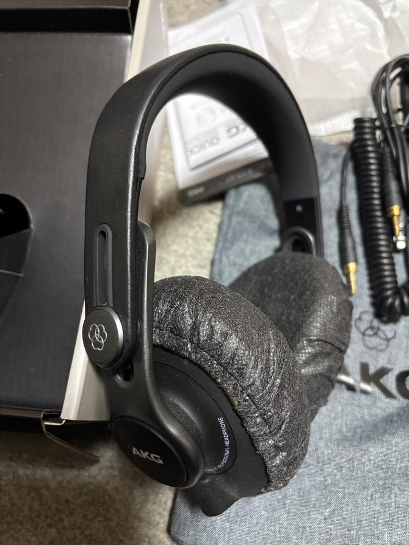 AKG K371-BT Bluetoothワイヤレス・モニターヘッドホン