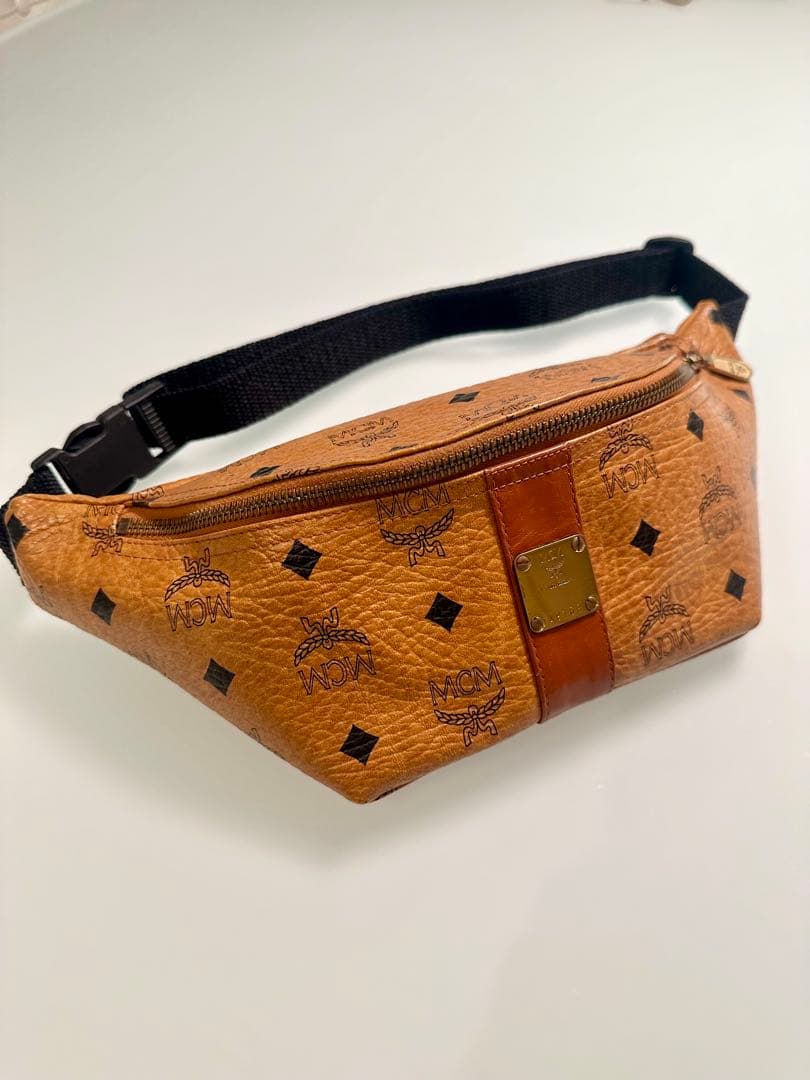 MCM レザー　ベルトバッグ　ボディバッグ