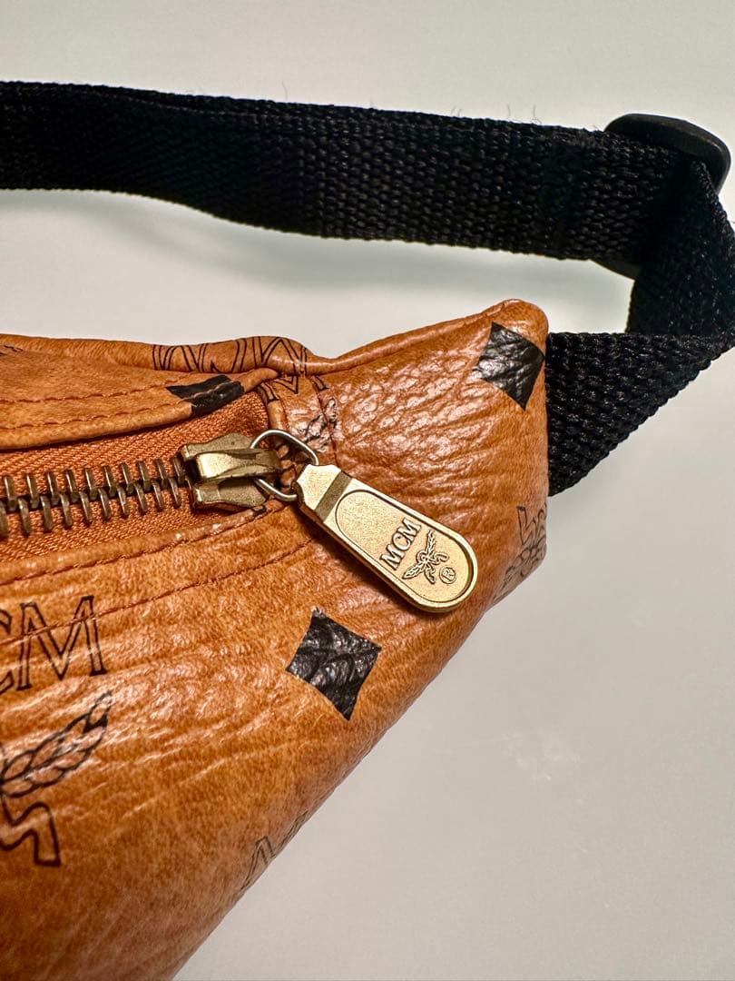 MCM レザー　ベルトバッグ　ボディバッグ