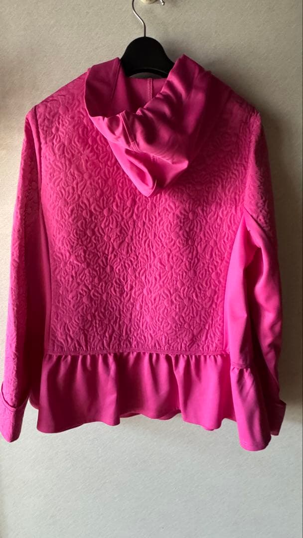 年末特価❣️スーパービューティー44 サイズフード付きピンクジャケット♡