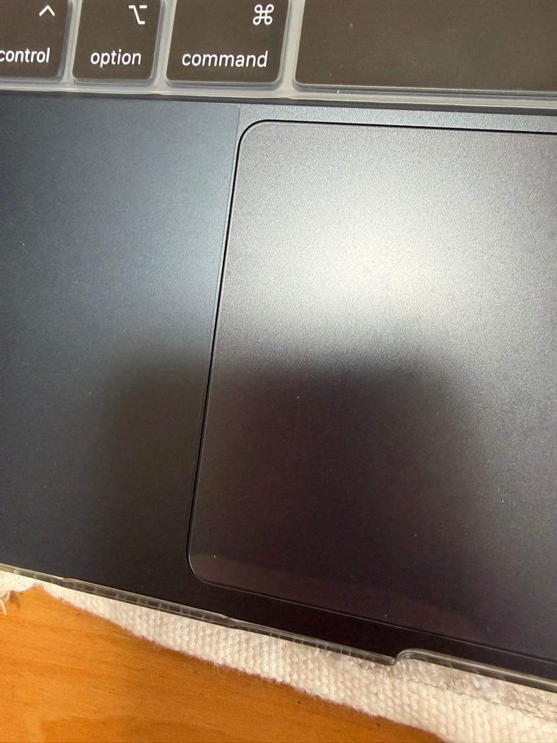 り*ぃ様 Apple MacBook Air M2 13インチ 256GBグラフ