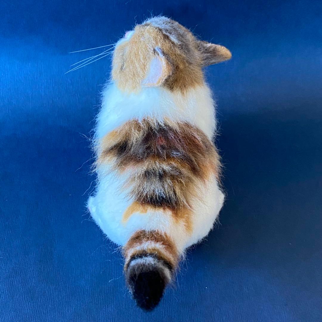 羊毛フェルト猫　全身　リアル可愛い三毛のマンチカン