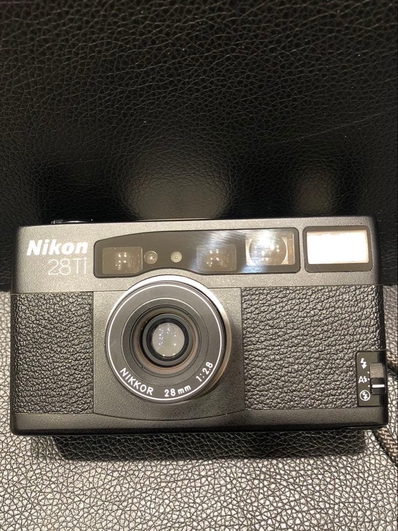 Nikon ニコン 28Ti フィルムカメラ　コンパクトカメラ