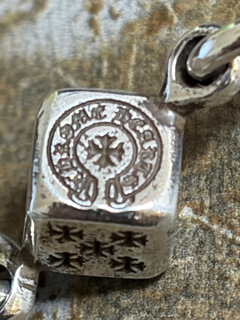 インボイス有り　CHROME HEARTS ダイスクロスボール 8LINK