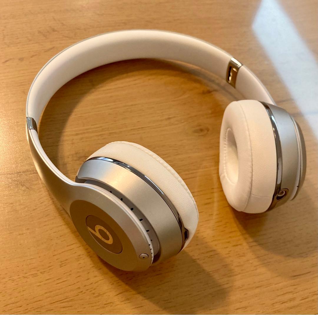 【限定セール中！】beats solo 3ワイヤレス ヘッドホン　シルバー