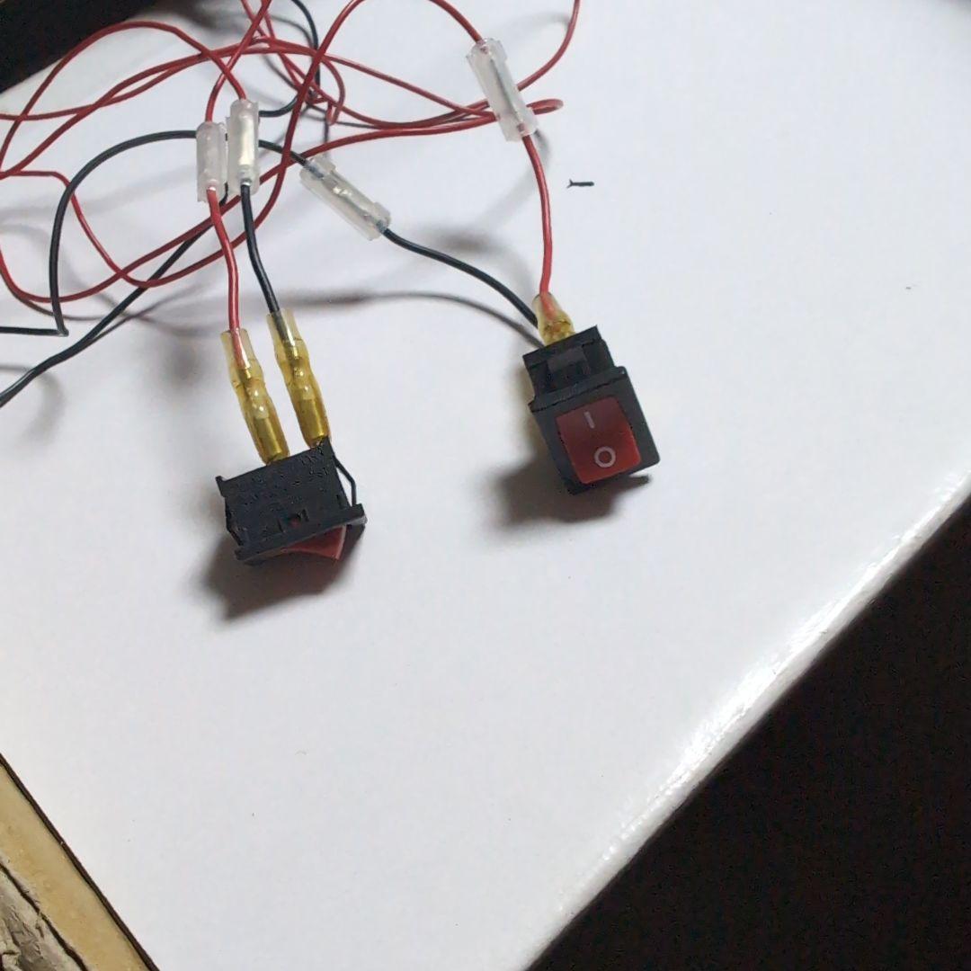 80系ノアヴォク用テールランプ。