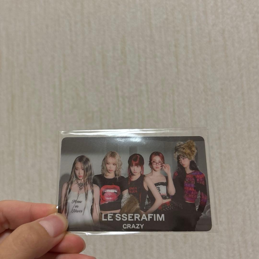 新品未開封　LESSERAFIM ルセラ　CRAZY 限定トレカ