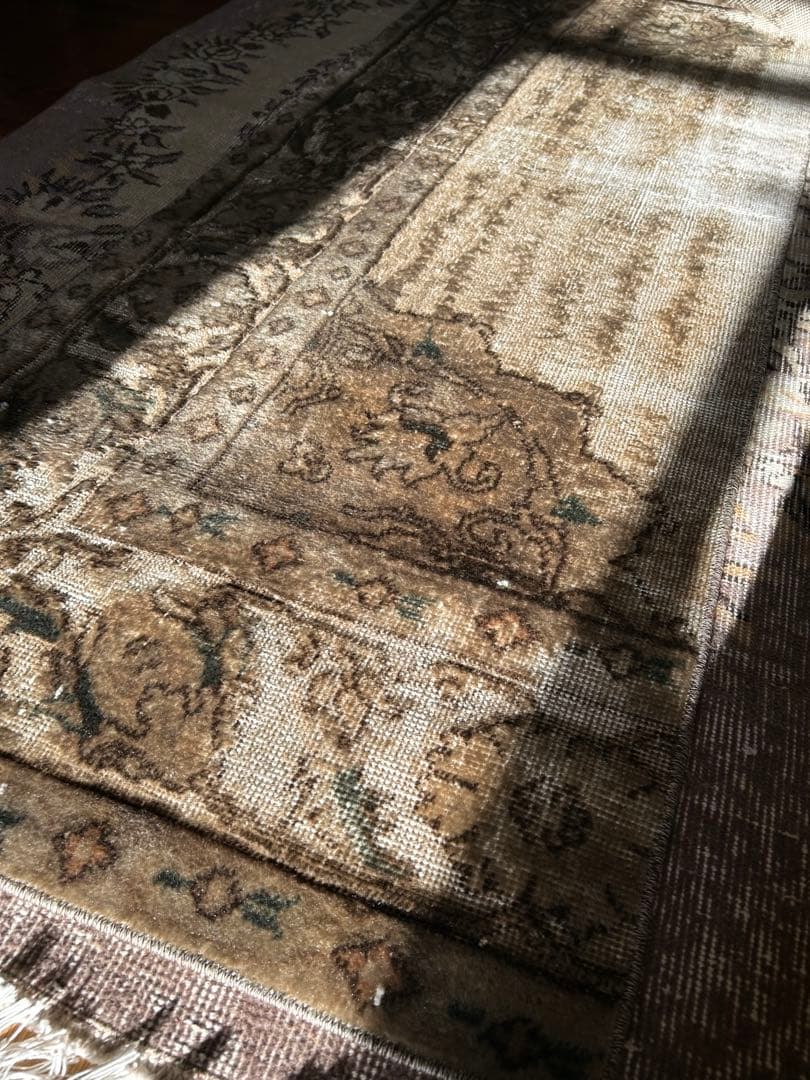 レア　ニュートラルカラー　シャビーシック　オーバーダイ　トルコ ヴィンテージラグ