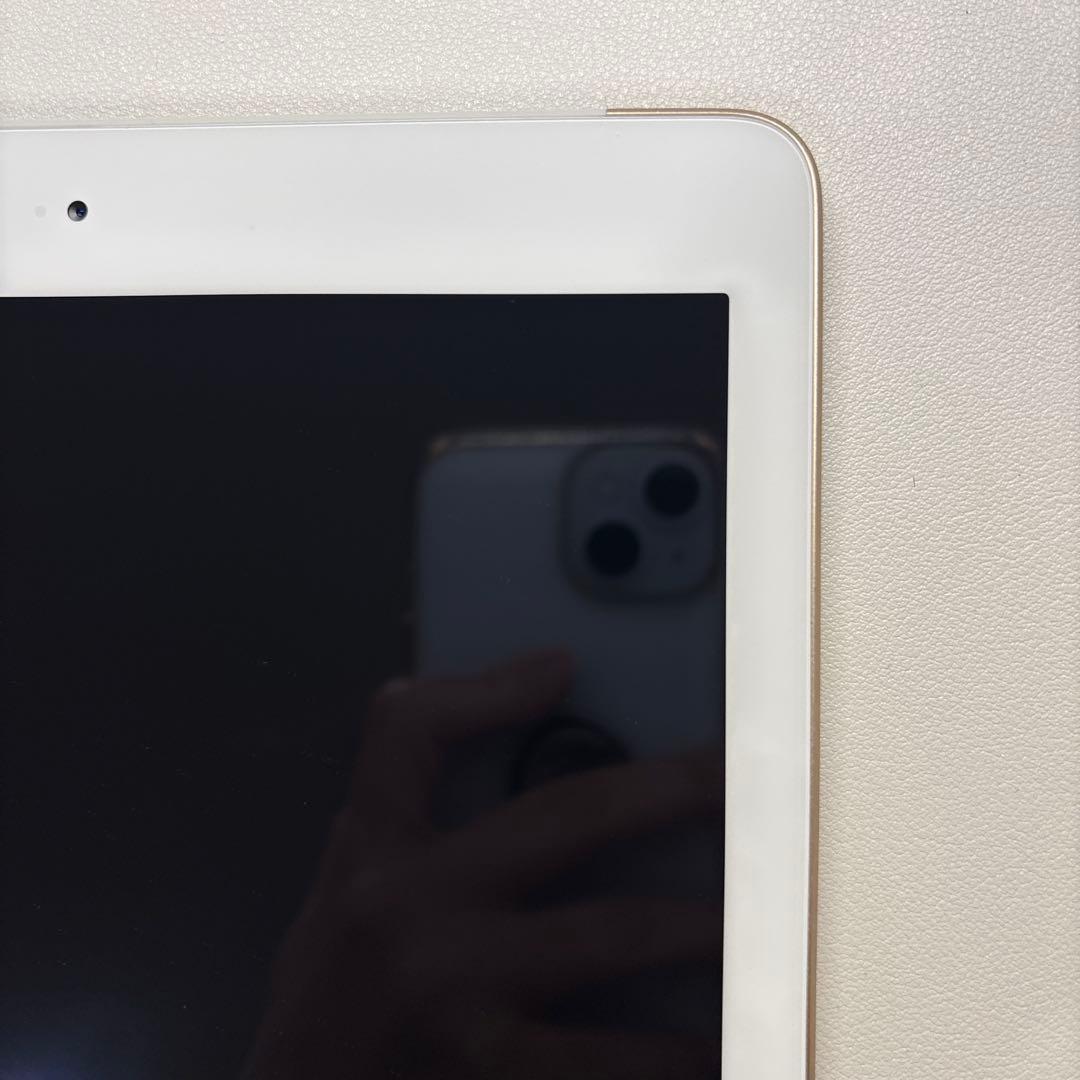 【美品】Apple iPad(第5世代)Wi-Fi+Cellular:A1823