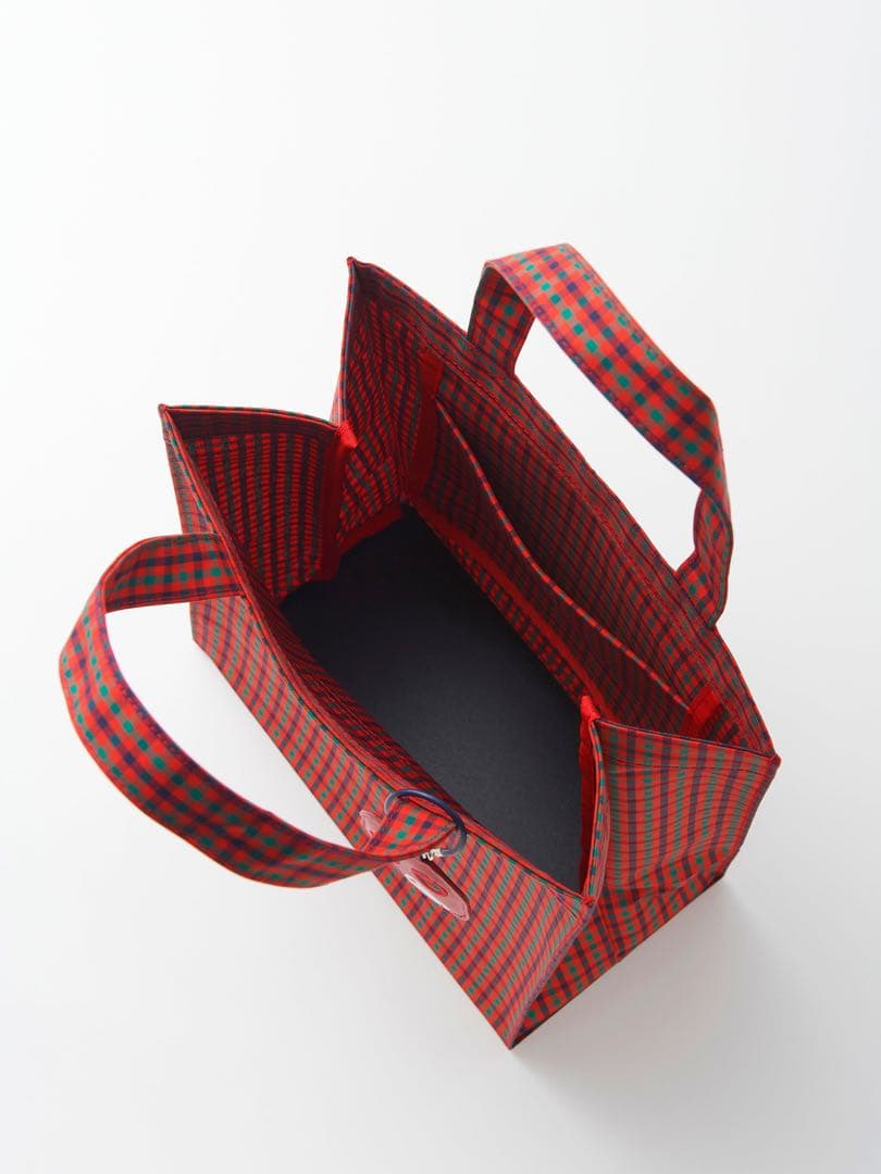 【新品・プレゼント包装】ファミリア　赤チェック　トートバッグ★チャーム付き