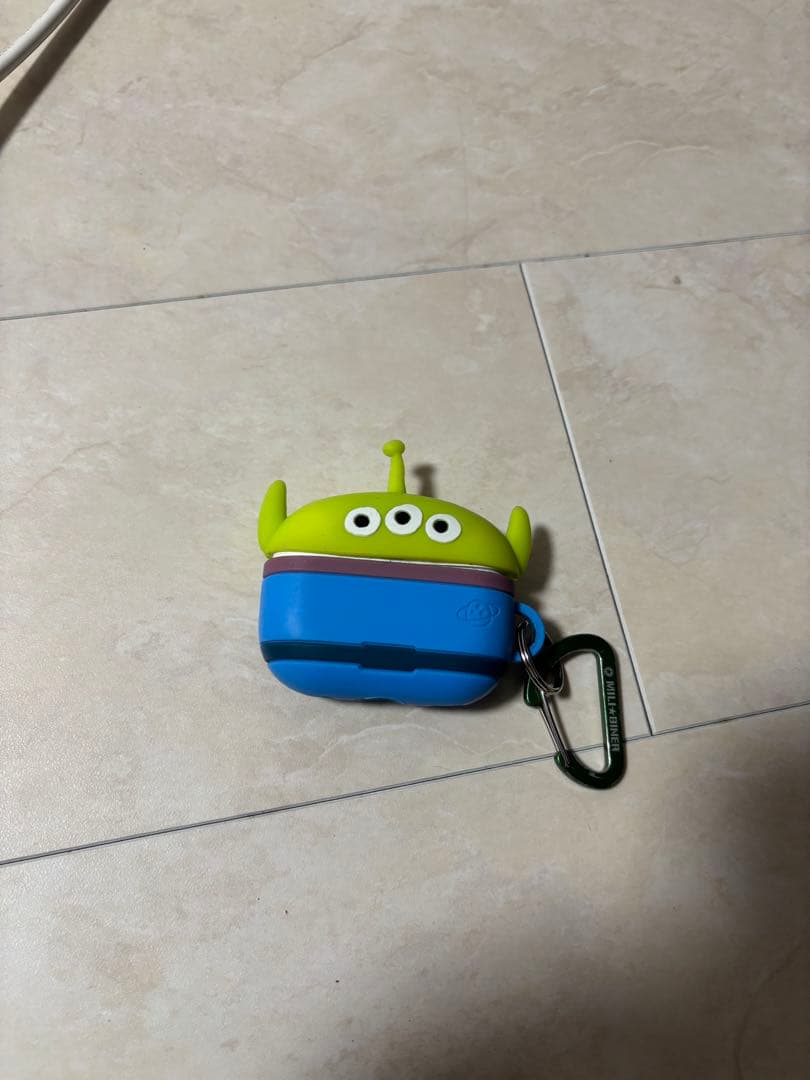 AirPods Pro エイリアンデザインケース付き