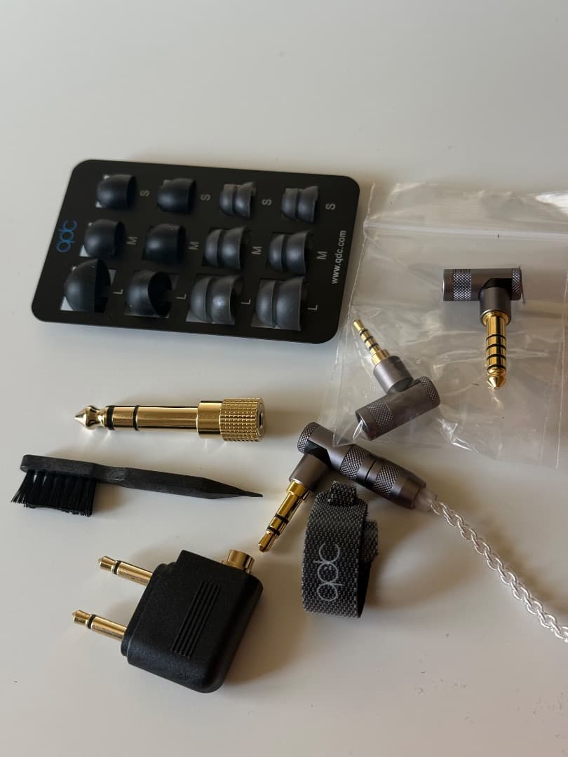 [新品同様] QDC Anole V6-S イアホン　IEM