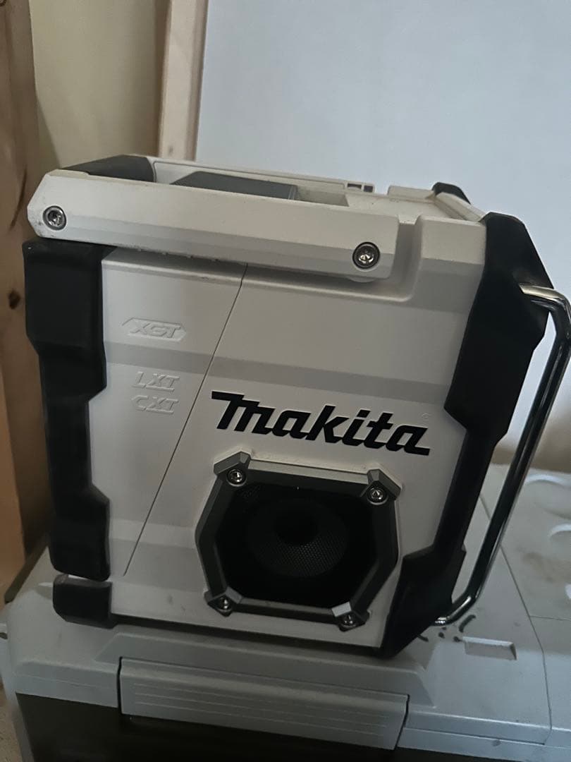 Makita ラジオ　スピーカー