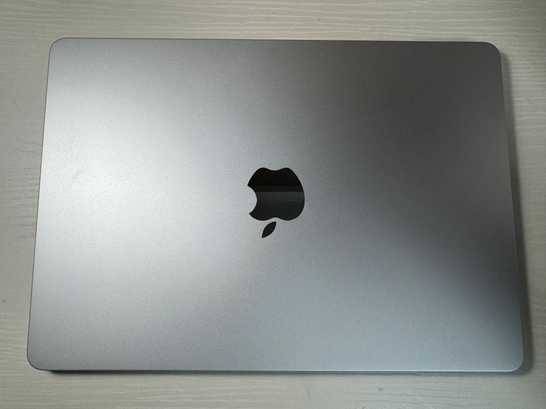 シルバー MacBook Air 13inch (2025年3月発売モデル)